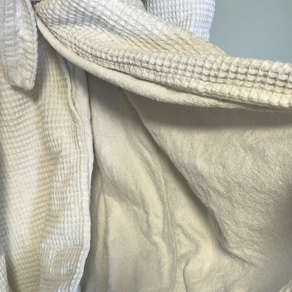 Pottery Barn White Waffle Knit bathrobe S - Picture 5 of 6